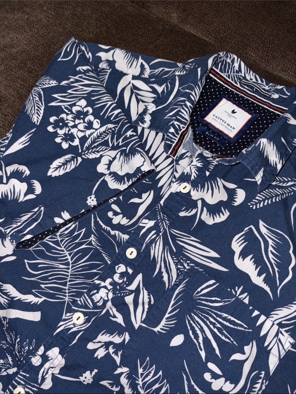 Cactus Navy & White Tropical Print Button-Down Shirt. Slim Fit Size L